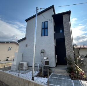 大津市中庄2丁目 新築戸建 4498万円(税込) 大津市中庄2丁目 新築戸建 4498万円(税込)